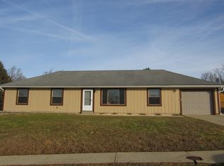 1460 Hunters Ln, Radcliff, KY 40160