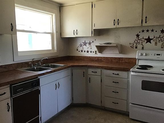 5th image of 404 N Hallett St