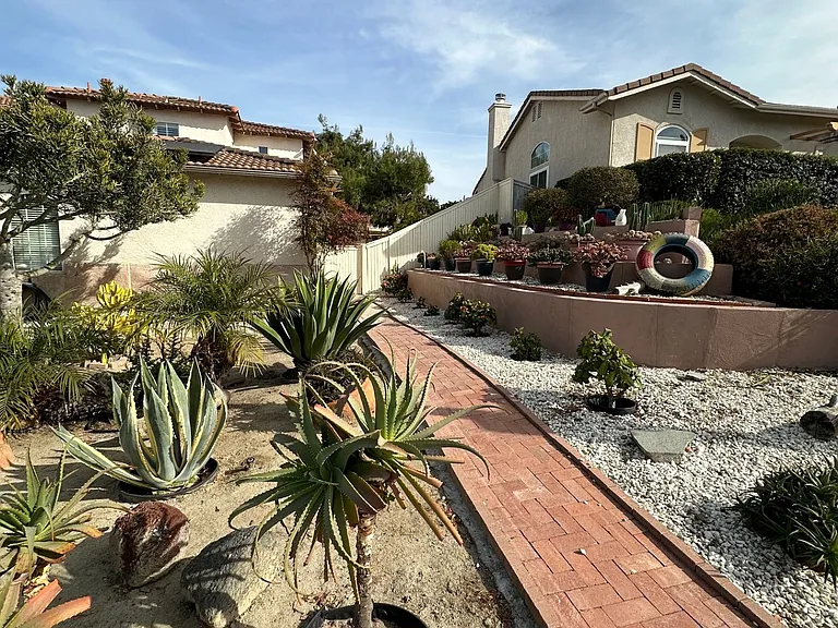 1524 Saran Ct — Photo 15