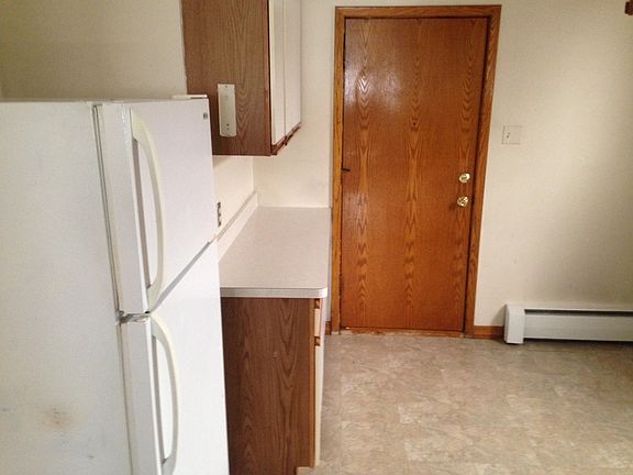 2nd image of 1822 W Belmont Ave #1