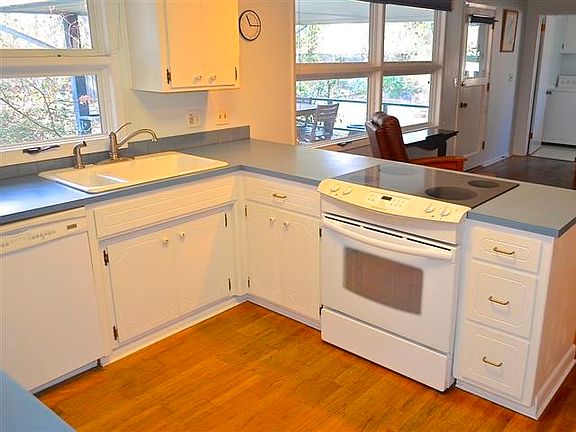 5th image of 4406 S Napa St