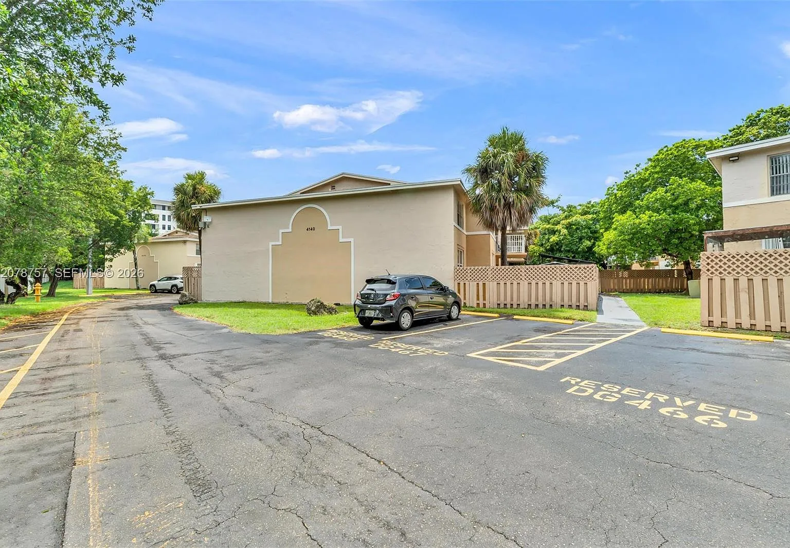 Doral Gardens Condo — Photo 2