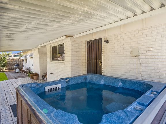 5th image of 10237 Bermuda Ave
