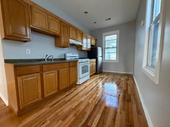 50 Gates Ave #3, Jersey City, NJ 07305