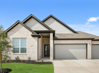 9252 Kansas Pacific Dr, Crowley, TX 76036