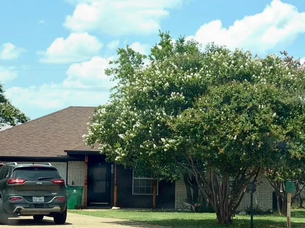 625 Linda Ct, Joshua, TX 76058