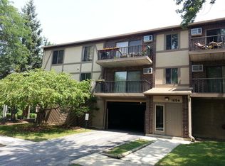 1654 Ishnala Dr APT 103, Naperville, IL 60565