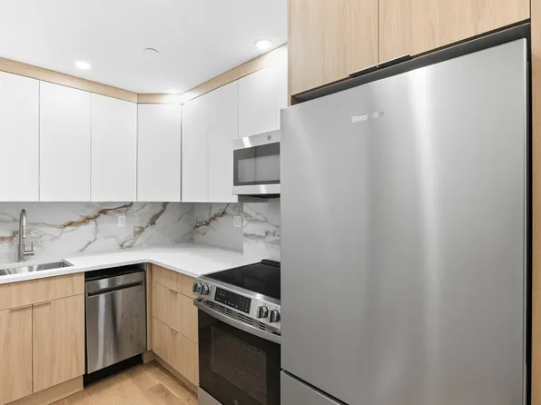 34 Avenue A image 5 of 14