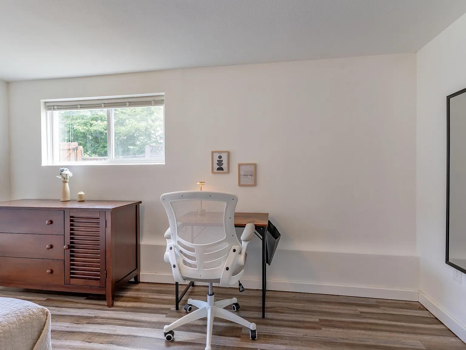 2 bed, 920 sqft, $3,250 — Photo 4