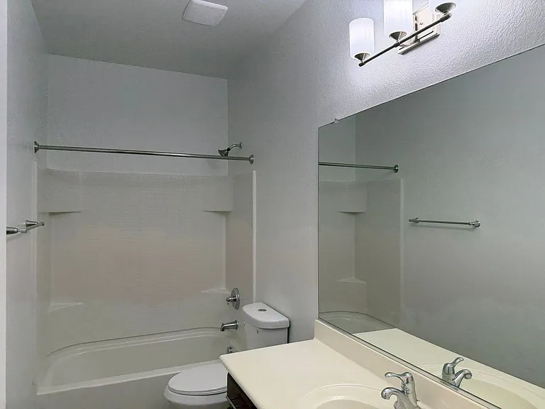 42582 W Monteverde Dr — Photo 9