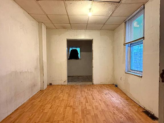 3rd image of 2237 Pierce St