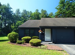 16 Queen Ann Ct, Queensbury, NY 12804