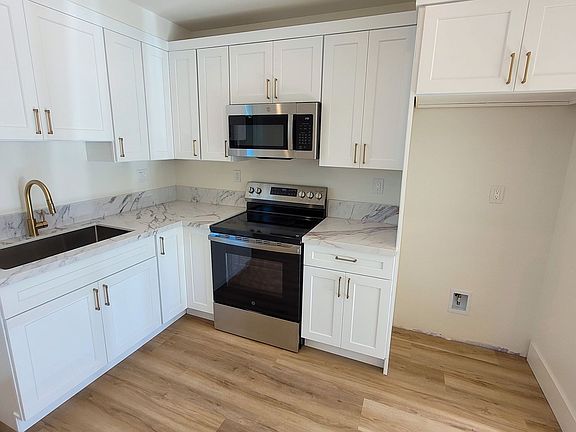 5th image of 5822 Gage Ave #A