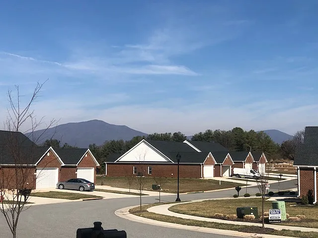 175 Villa Oak Cir
