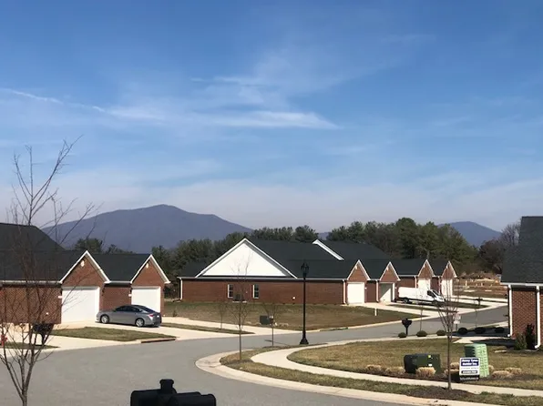 175 Villa Oak Cir, Bedford, VA 24523