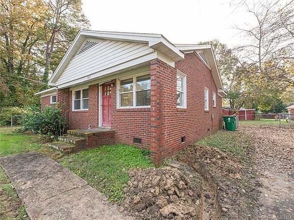 2nd image of 3016 Iredell Dr