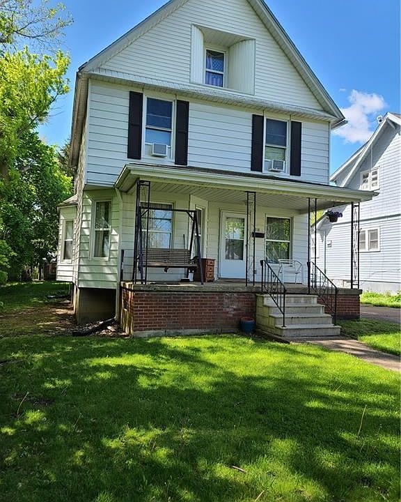 1st image of 218 13th St