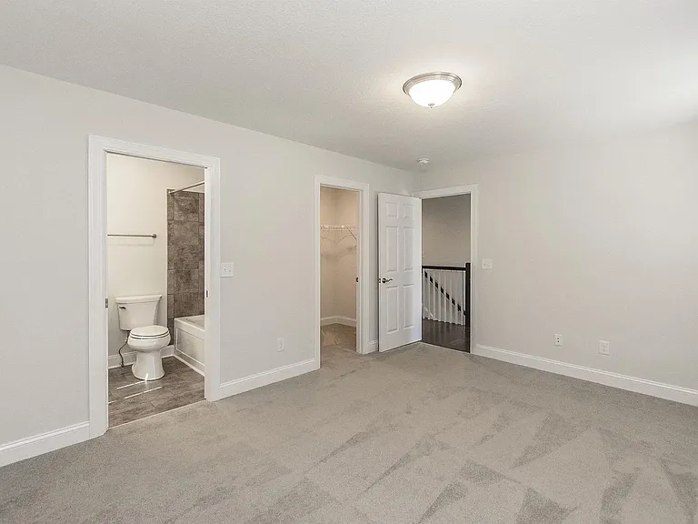 912 Kentwood Dr — Photo 16