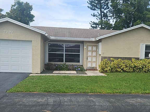 2nd image of 7227 Pine Manor Road