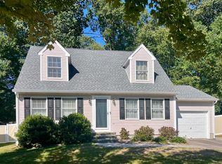 153 Heather Glen Ln, Mystic, CT 06355