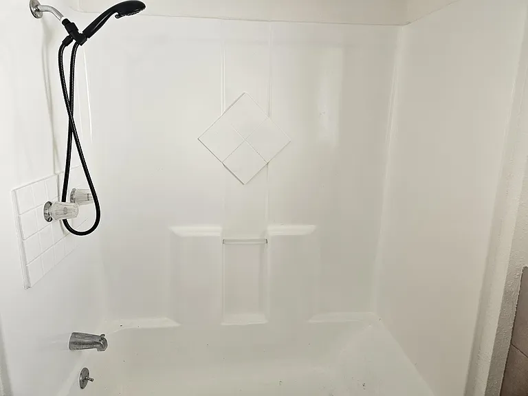 Front Bath Tub