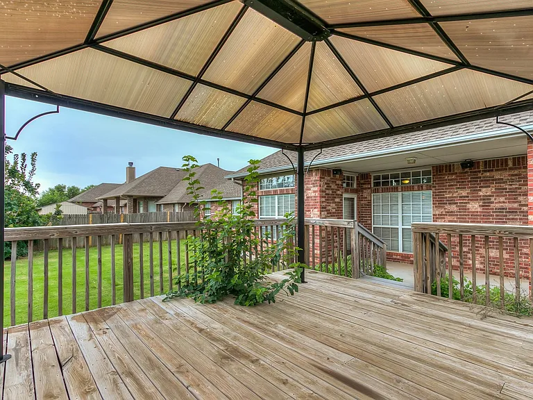 4008 Morningstar Dr — Photo 12