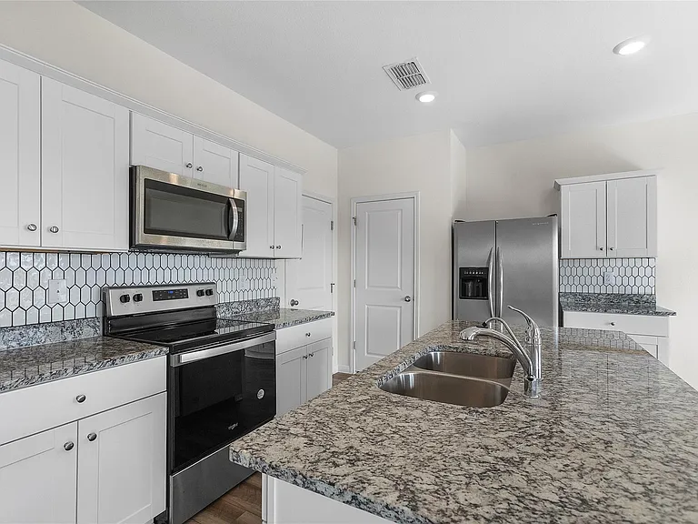 195 Bracken Ln — Photo 7
