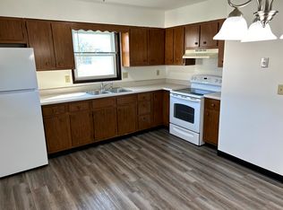 202 N Parkway Dr APT A, Pekin, IL 61554