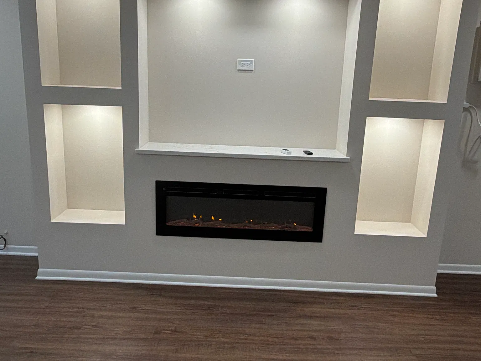 3 bed, 1.5 bath, 1200 sqft, $3,300 — Photo 2
