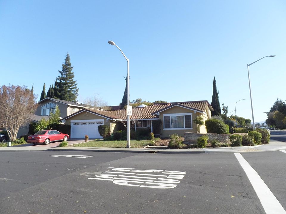 1st image of 2798 Estella Dr