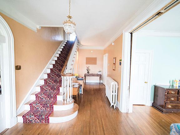 5th image of 2208 Rivermont Ave