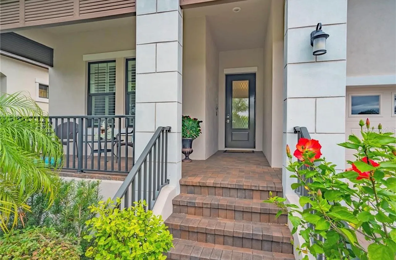 3 bed, 1953 sqft, $4,700 — Photo 3