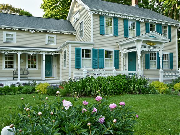 49 Maple Avenue