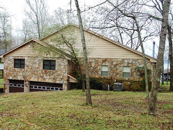 2nd image of 2668 Tanglewood Dr