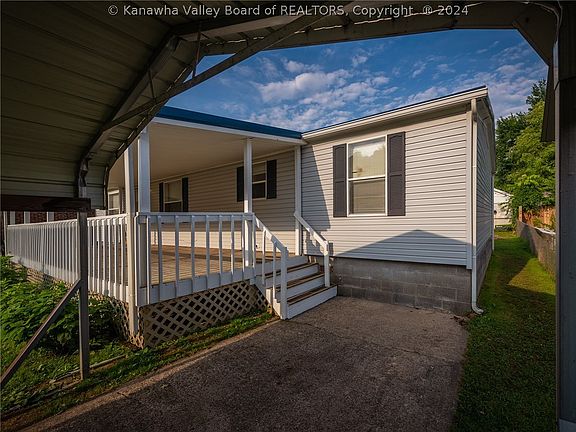 3rd image of 133 Rockwood Dr
