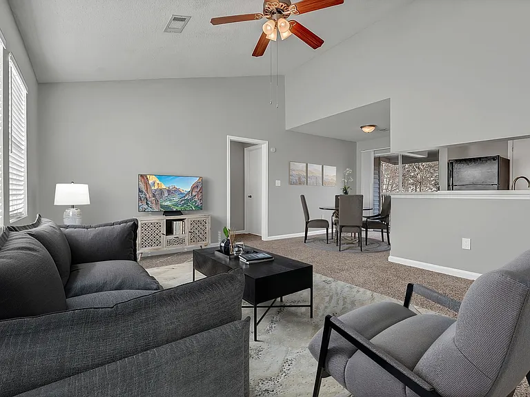 Springlake Apartments — Photo 31