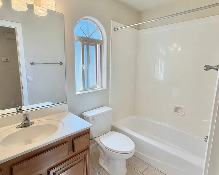 887 N Caddington Rd — Photo 5