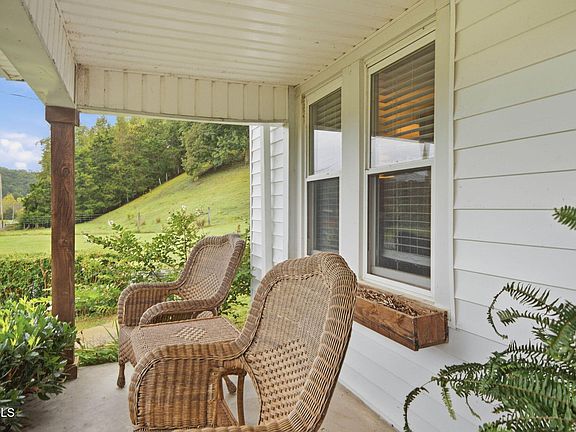 4th image of 179 Murrell Rd
