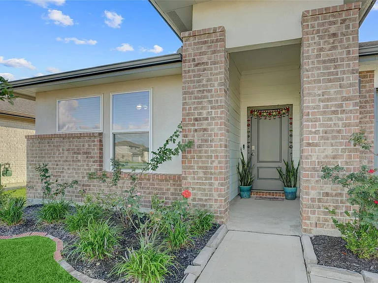 7926 Murciana Dr — Photo 4