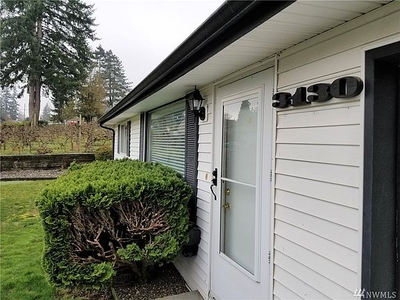 3rd image of 3130 Vista Pl W