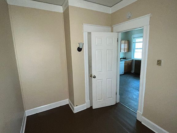 4th image of 535 Washington Ave APT 2