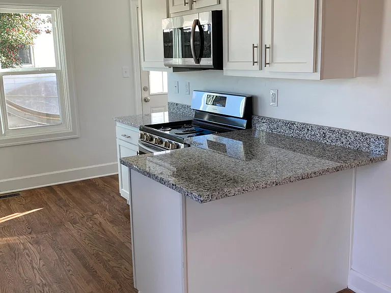 1119 Liberty Rd — Photo 4