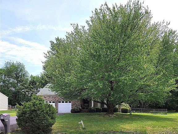 2nd image of 7168 Lereve Dr