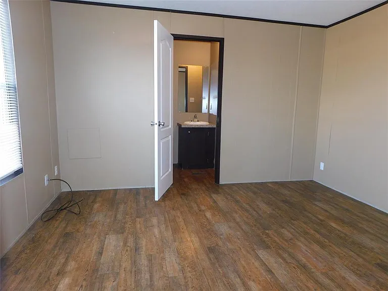 112 China Garden Ln — Photo 16