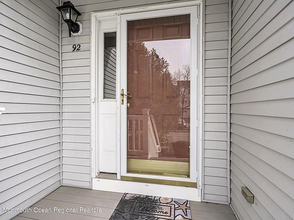 3rd image of 92 Orchid Ct #9H2