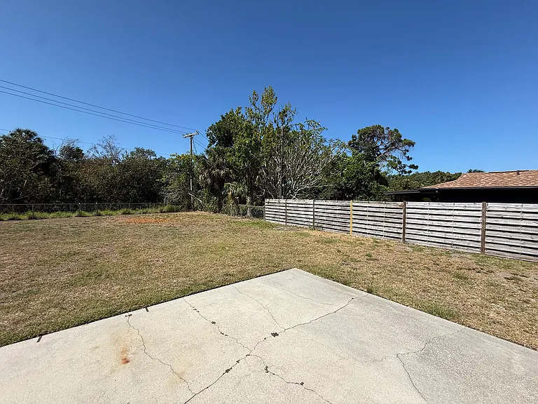 2604 Regatta Dr — Photo 33