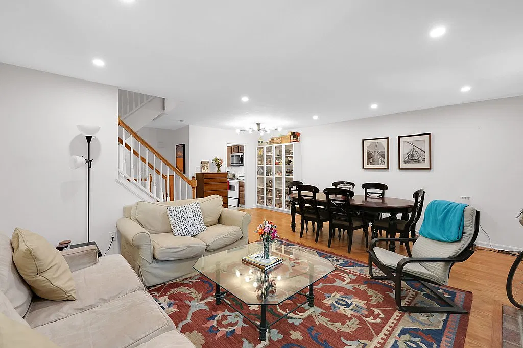 5 bed, 3.5 bath, 1918 sqft, $1,250 — Photo 2