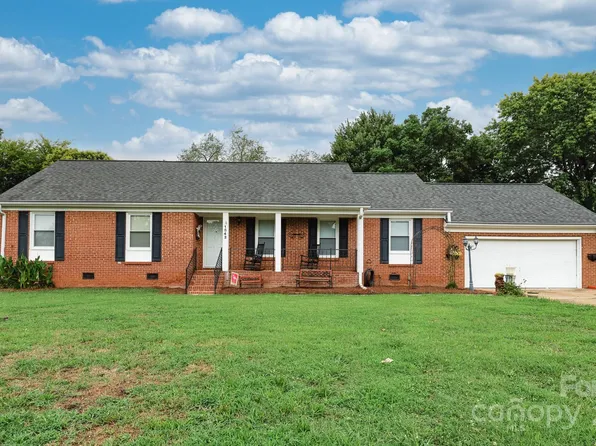 1542 Fieldcrest Cir, Rock Hill, SC 29732