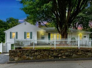 30 Houghton St, Webster, MA 01570