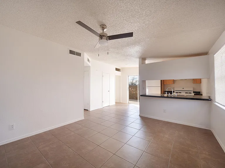 1901 Lake Omega St #C — Photo 4